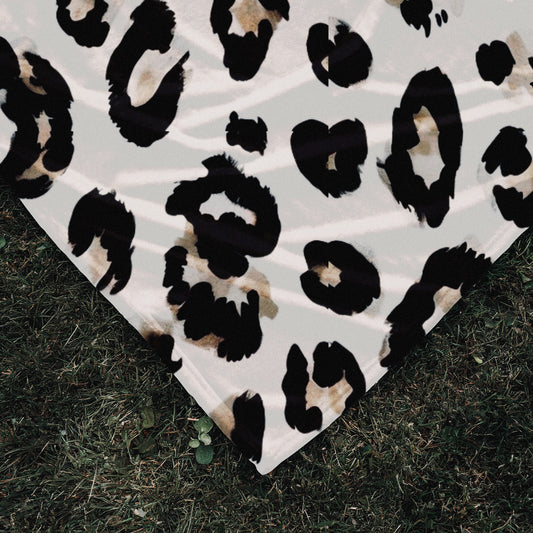 Luxe Wilde Leopard Plush Blanket
